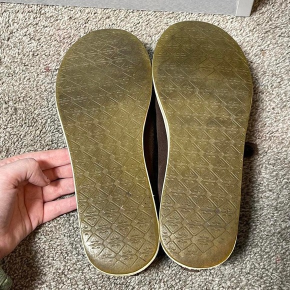 Brown Roxy slip-on loafers with iconic heart charm logo - Picture 5 of 8